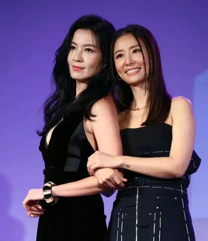 林心如林熙蕾同框宣传新剧,48岁林熙蕾状态获赞,气质艳压林心如(图3)