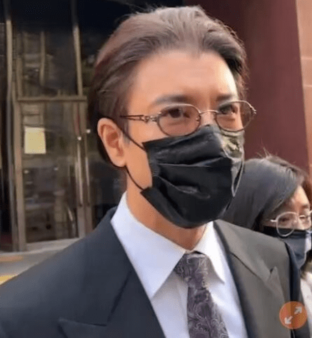 王力宏李靓蕾首次当庭对质,女方端庄不苟言笑,男方憔悴老了不少