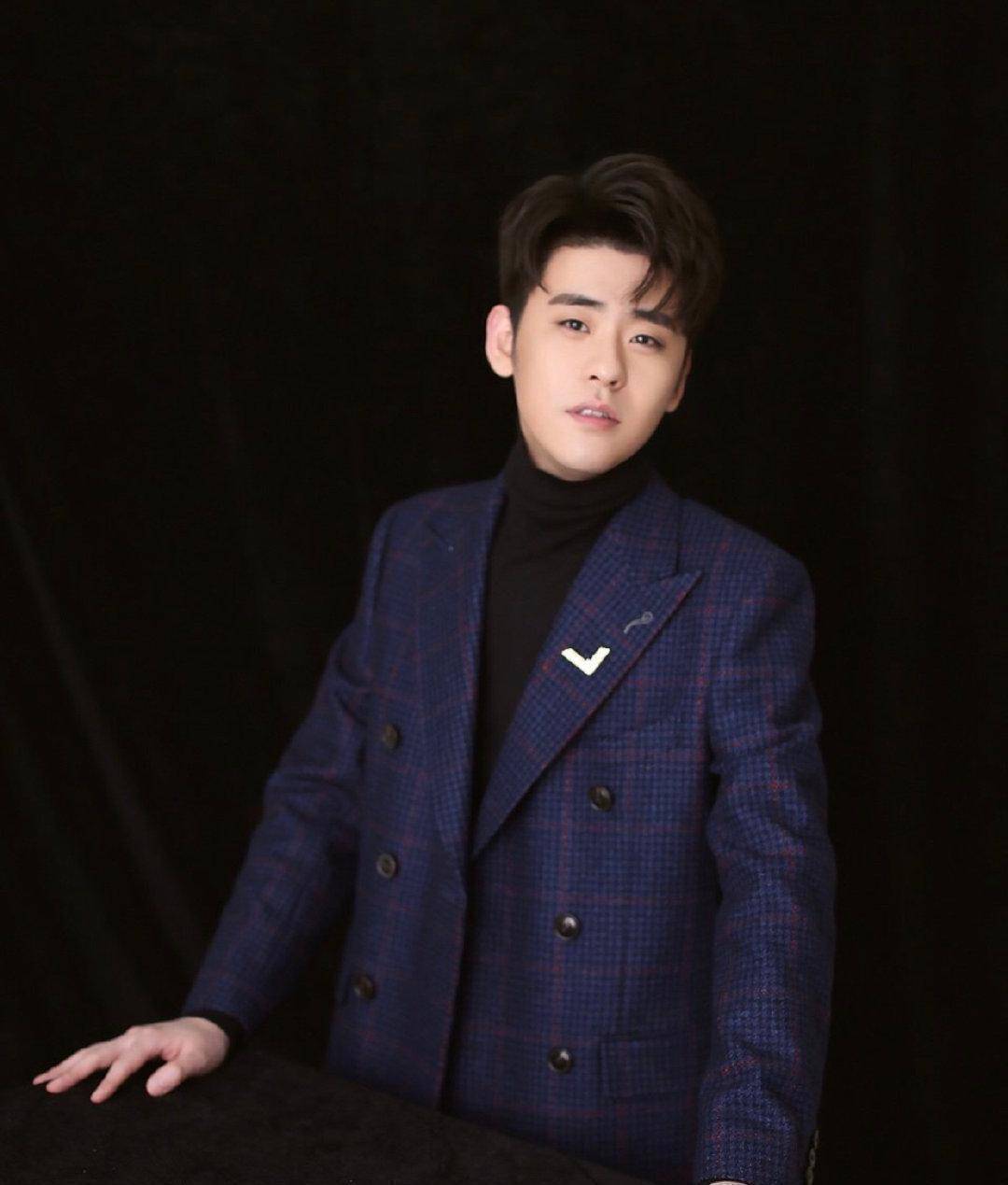 自带豪门气质的张云雷,西装造型真的绝了!你们有没有心动呢