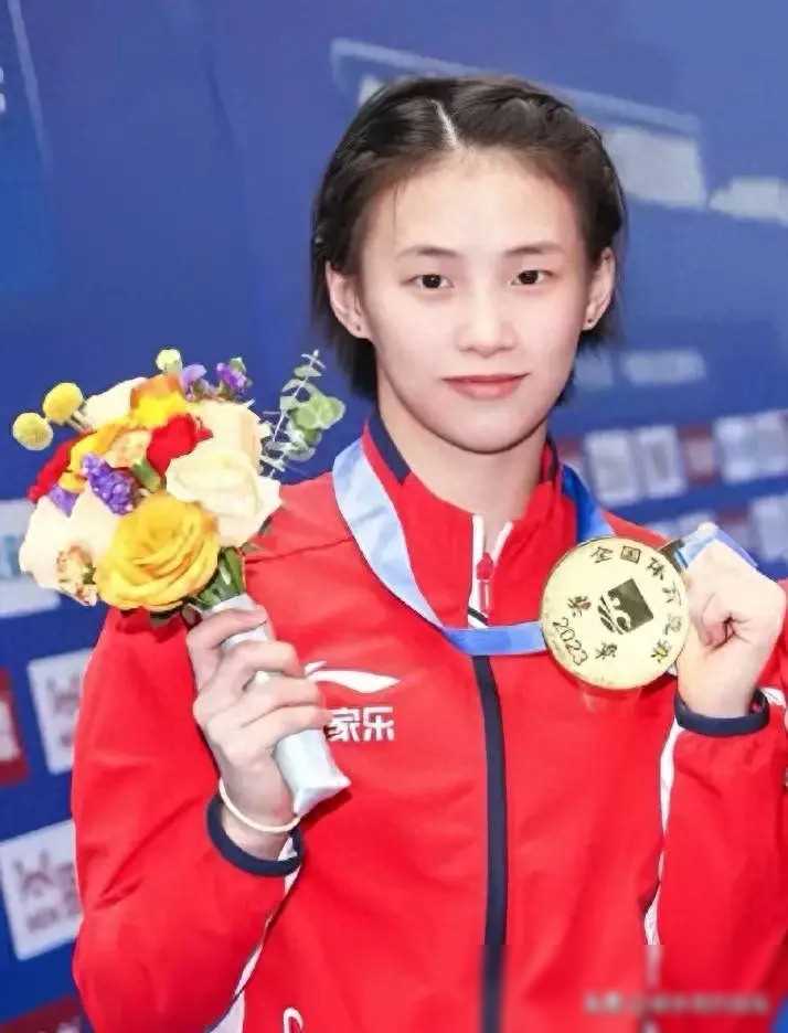 目前,全红婵在十米跳台积分榜上排名第一,而陈雨欣则准备在西安总决赛