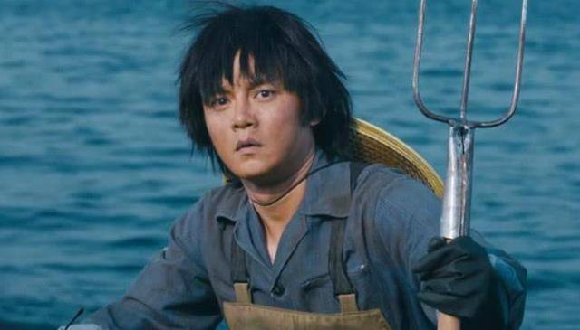 《夏洛特烦恼》中的秋雅,和袁华进行婚外恋,其实一开始就有预兆