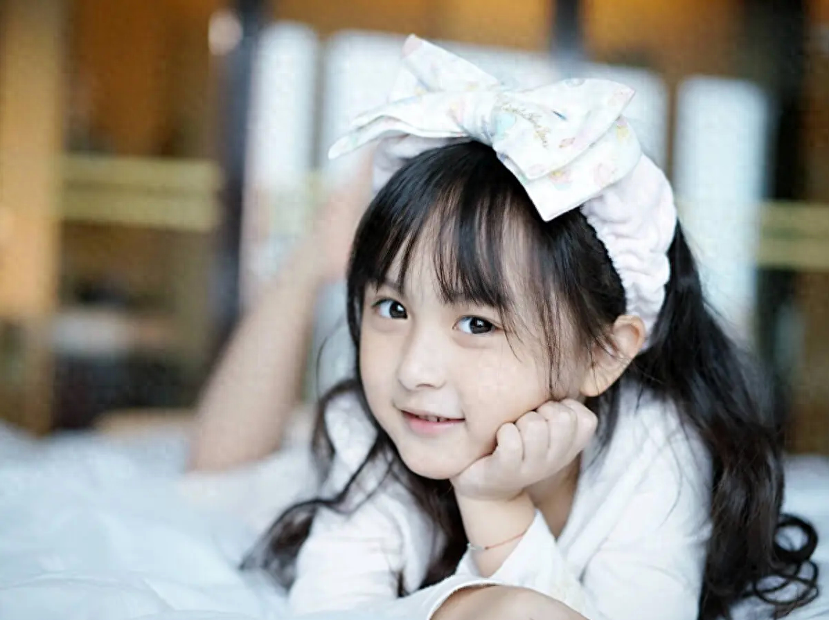 2岁出道年入百万,因长相甜美被禁止整容的刘楚恬,如今长成啥样