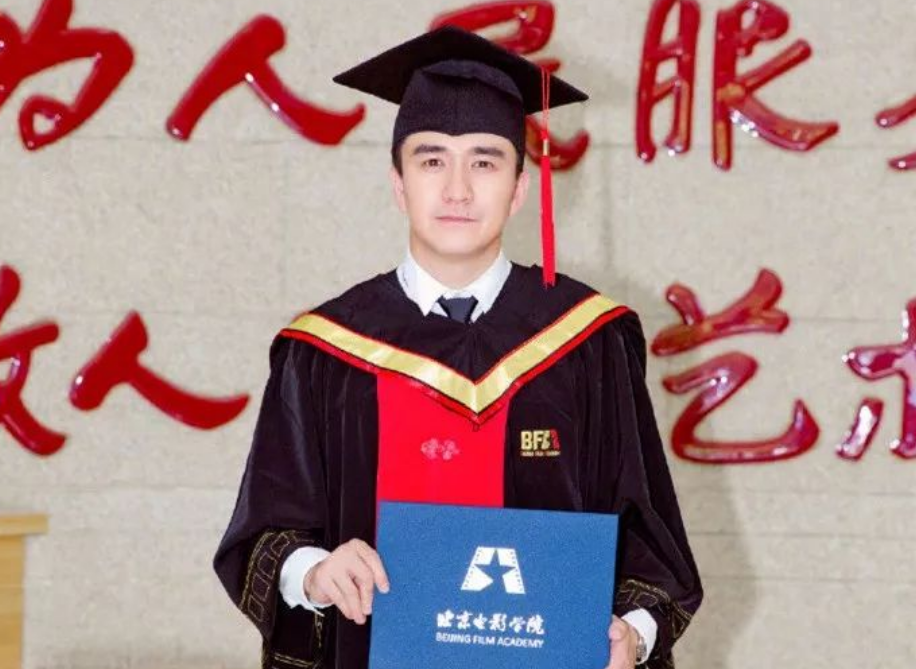 没有人脉的话,固然要从一点点开始摸爬滚打,可是翟天临的父母不同,有