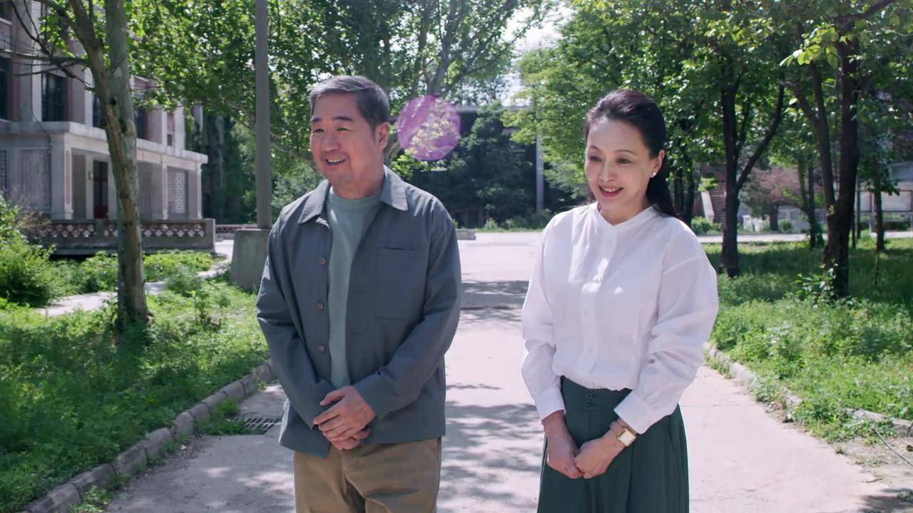 肖长庆在养老中心看到初恋林洁,依然那么美.