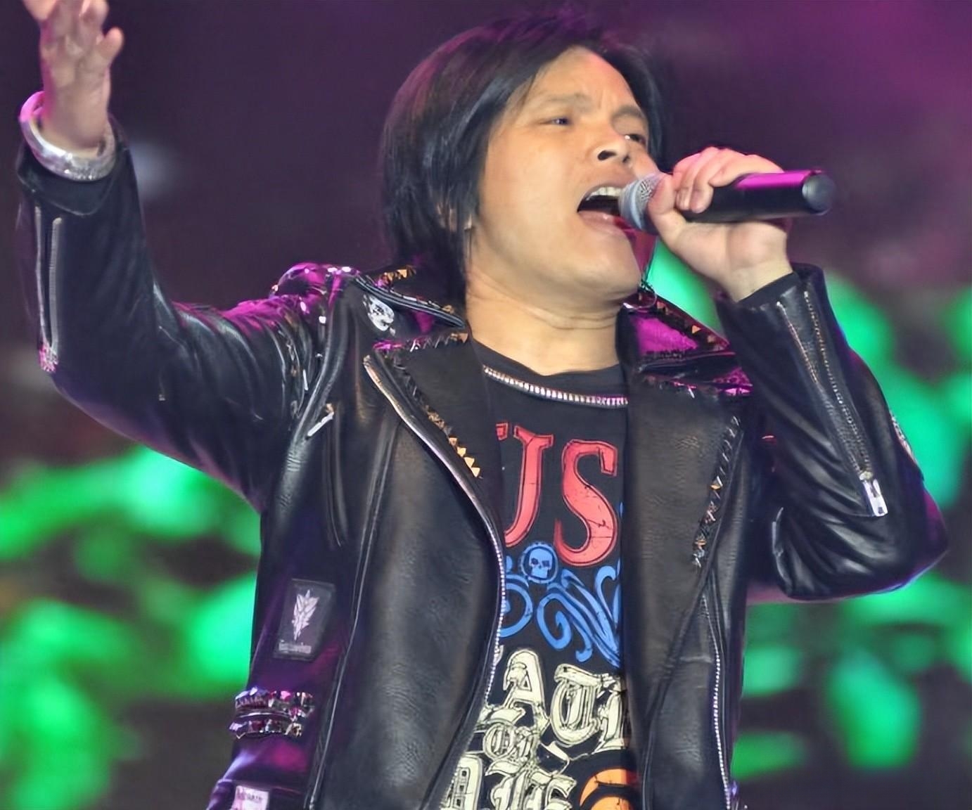 可随着2023年贵州铜仁警方的一纸蓝色的通告,当初的那个野马重新回到