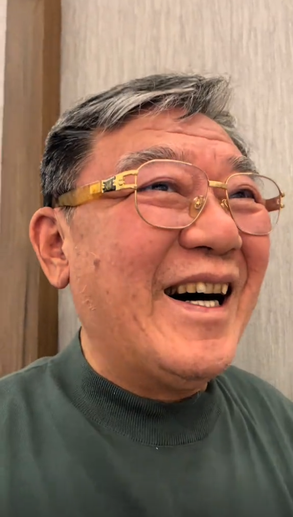 74岁刘松仁近照曝光!瘦到脱相认不出,携妻子和李立群聚餐好开心