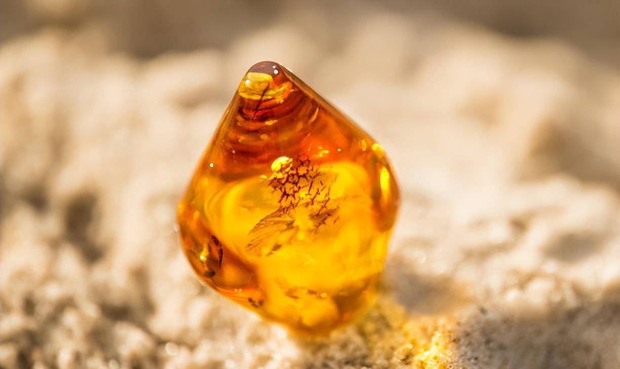 延禧攻略:琥珀玉颜膏里有什么?娴妃竟然舍得倒掉