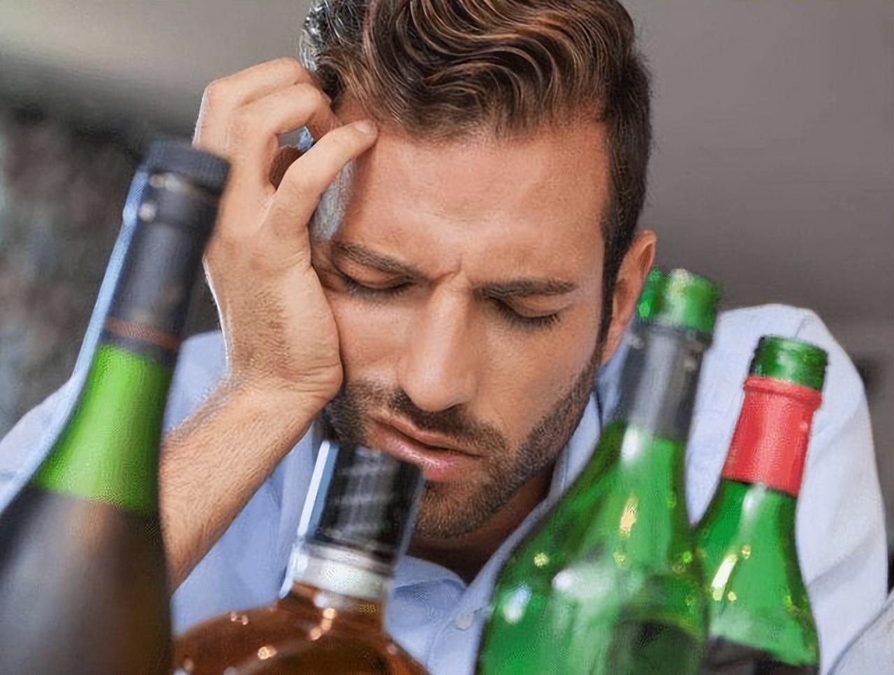 饮酒不过量就没事？医生建议：这4类人尽量要“滴酒不沾”