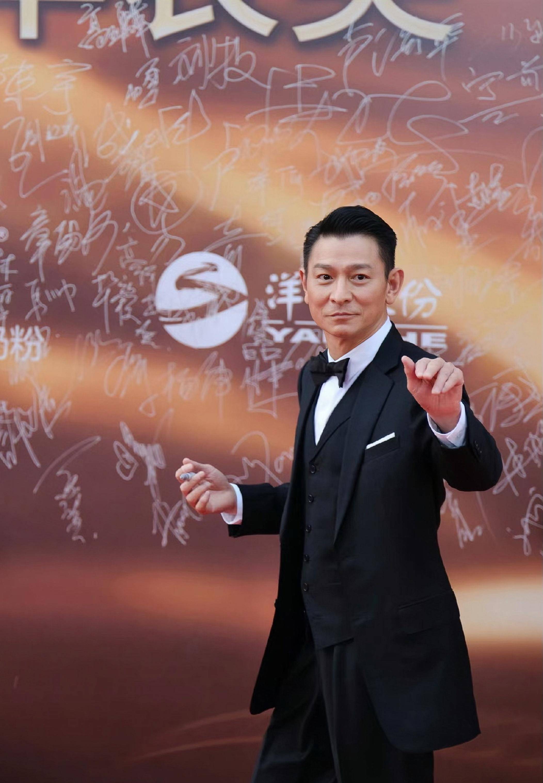 易有料-智能信息流一站式服务平台