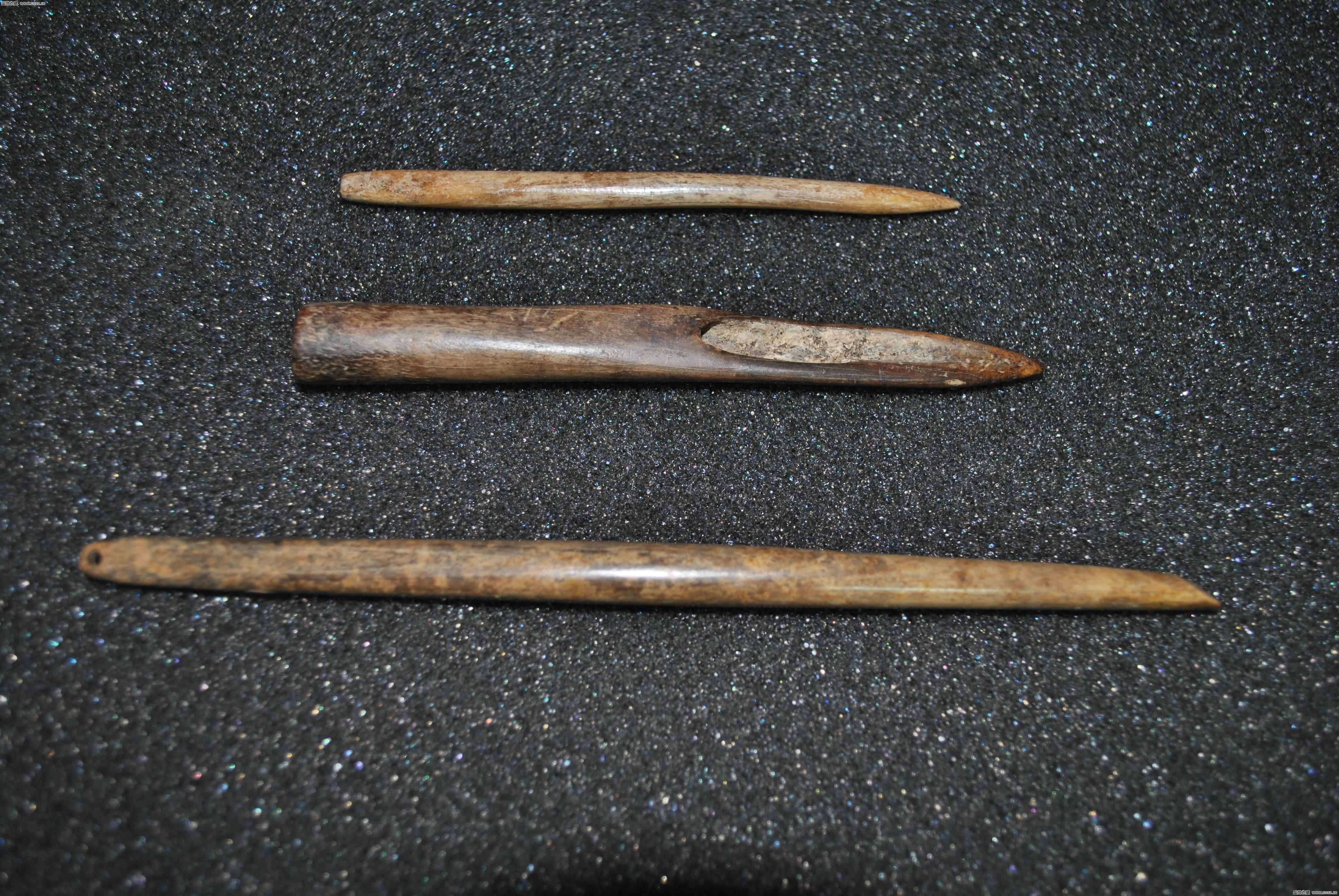 不,它们是旧石器时代人类适应自然的工具