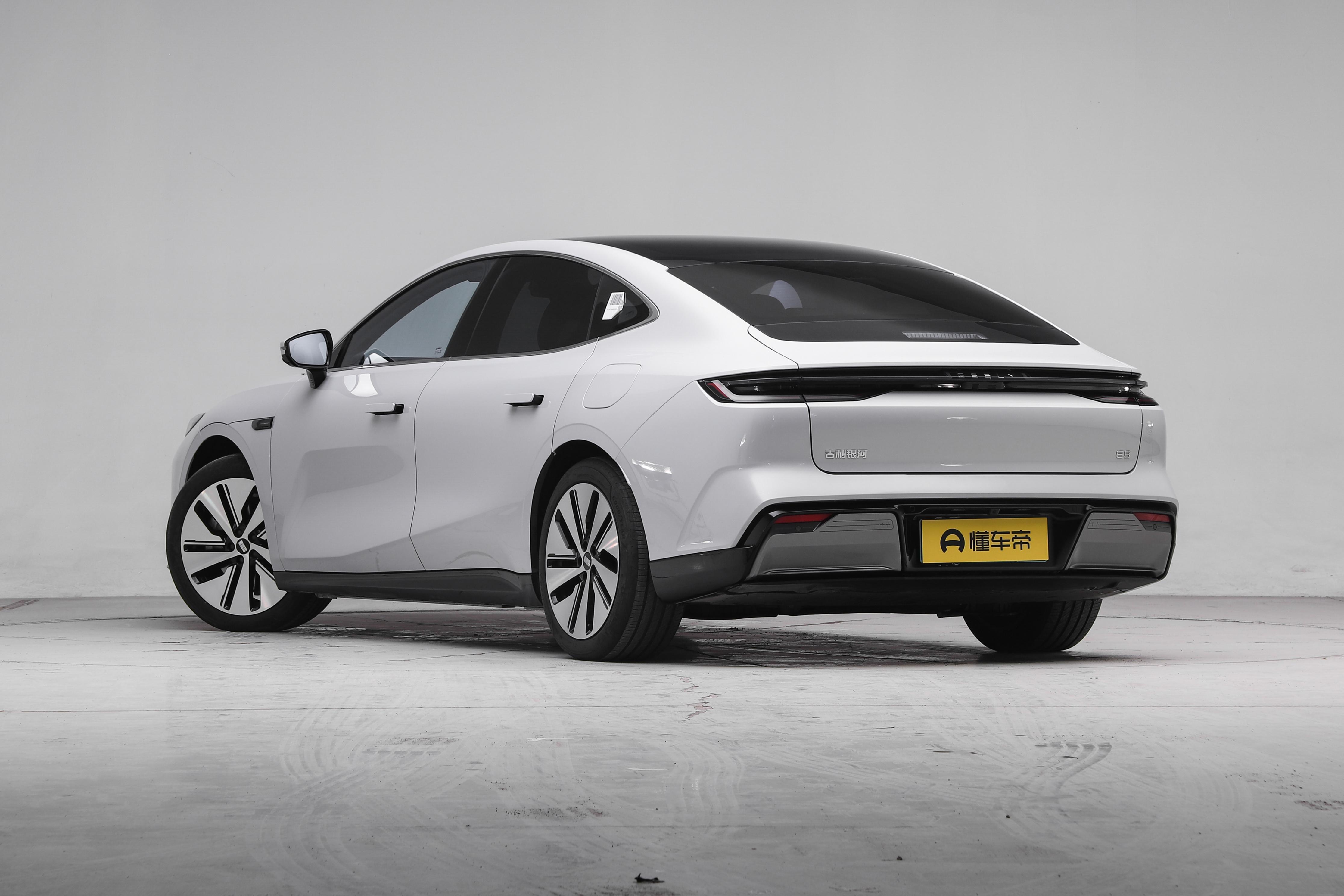 吉利银河e8近期行情:优惠5000元,置换补贴8000元