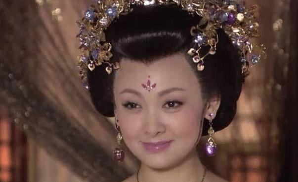 产量不多的张咏棋,凭借着不错的演技,拥有很高的知名度