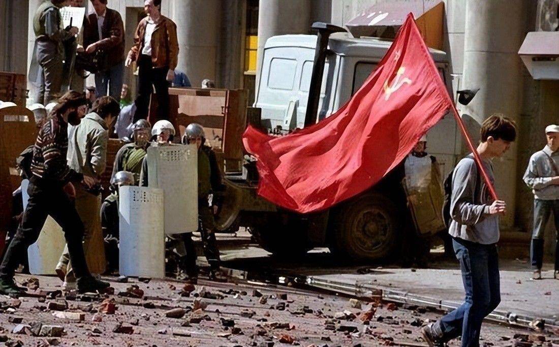 不过随着1991年红旗落地苏联解体,苏联也彻底输掉了冷战.