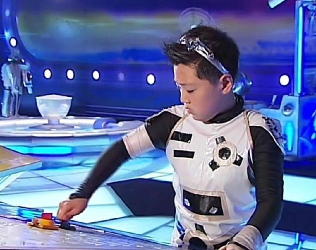 还记得《快乐星球4》的男主角吗?原来是女生演的?