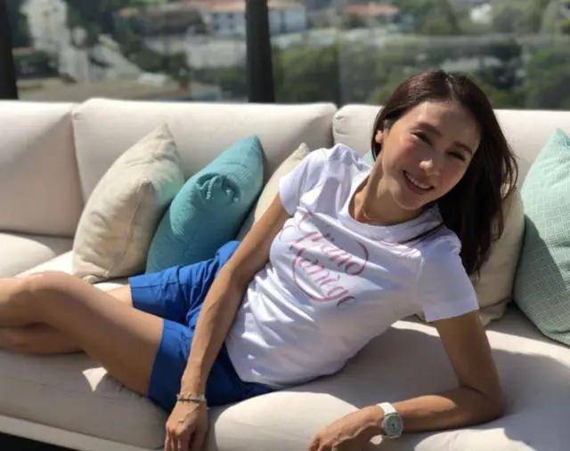 黎姿庆52岁晒生日照不修图就是保养很好的奶奶,但还是很漂亮,比同龄人