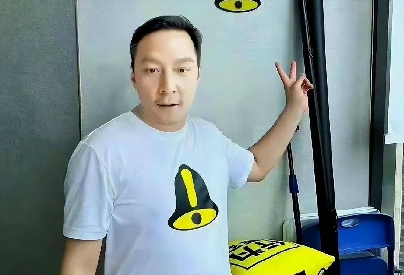 一眼假，网传吴彦祖变“苏大强”，真实状态大反转！(图2)