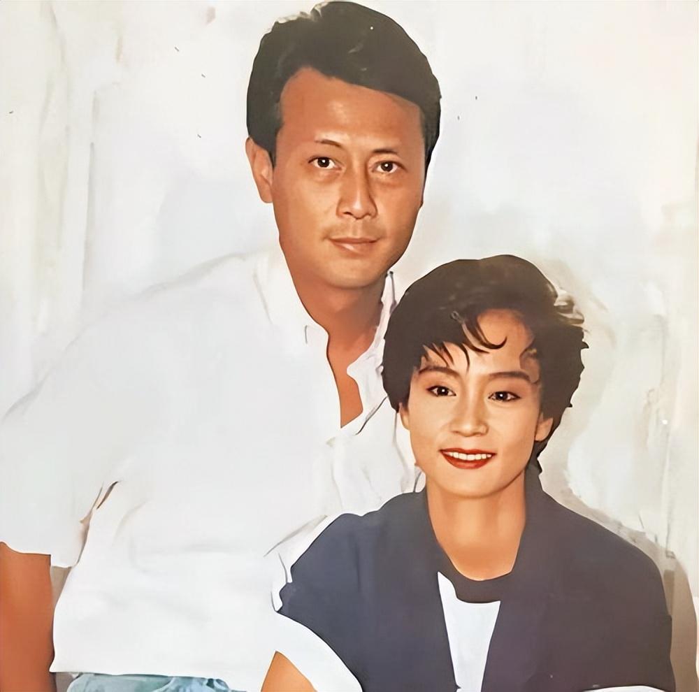 但是刘德凯始终不向她提及结婚的事情.