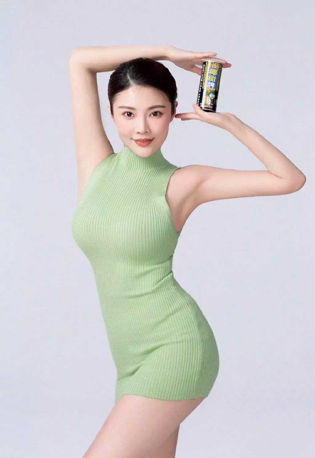 徐冬冬晒健身照,身材太美引热议!徐冬冬曾说:我从小喝到大