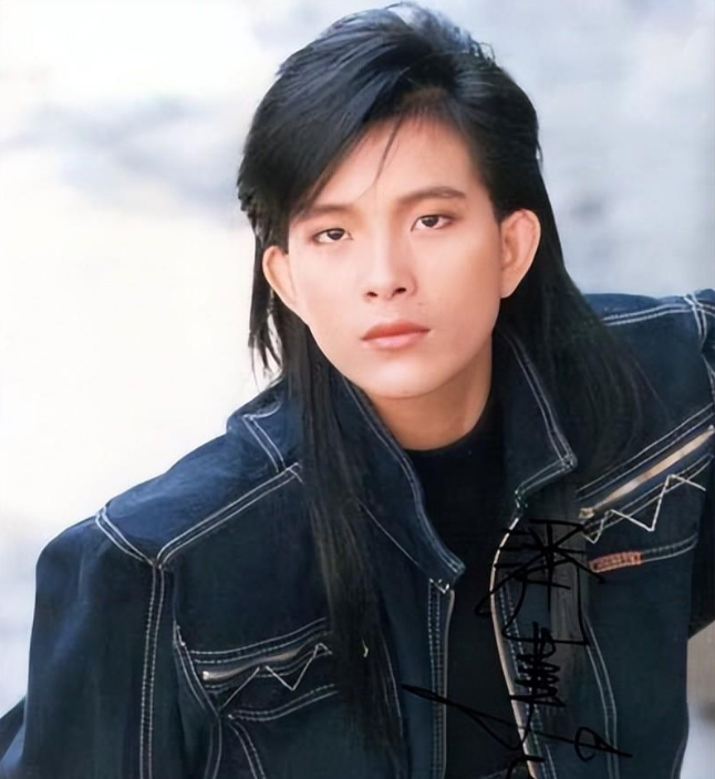 一张满脸胡茬的照片,彻底撕下了潘美辰的遮羞布