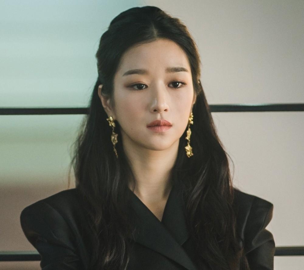 徐睿知恐怖情人丑闻后搏复出,3张美照两天吸粉50万!