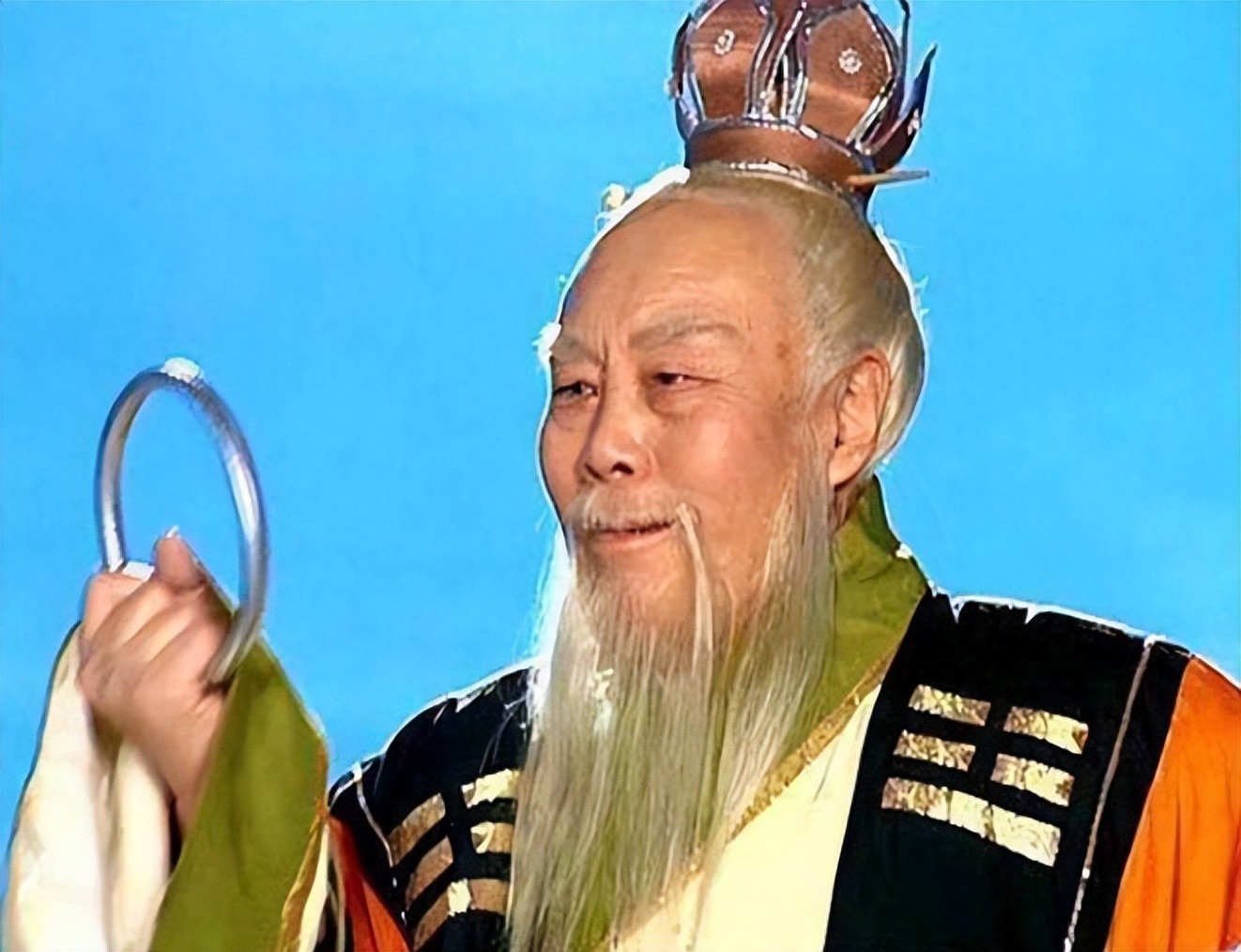 西游记中,金刚镯vs人种袋,谁更厉害?