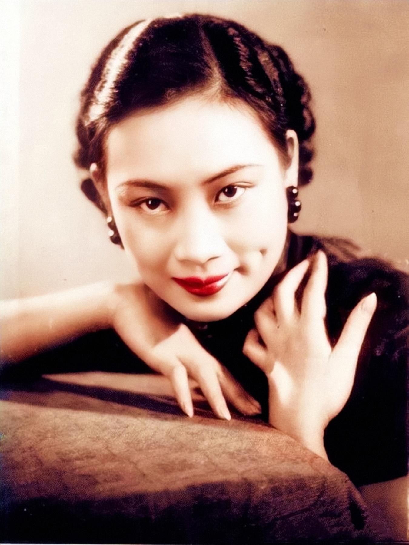 民国第一美女胡蝶绝版私照:美艳不可方物,难怪戴笠欲霸占她一生