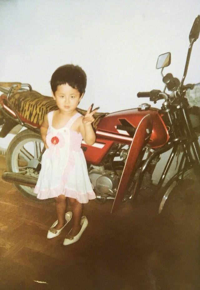 各明星花式过儿童节,只有张馨予的方式最受好评!