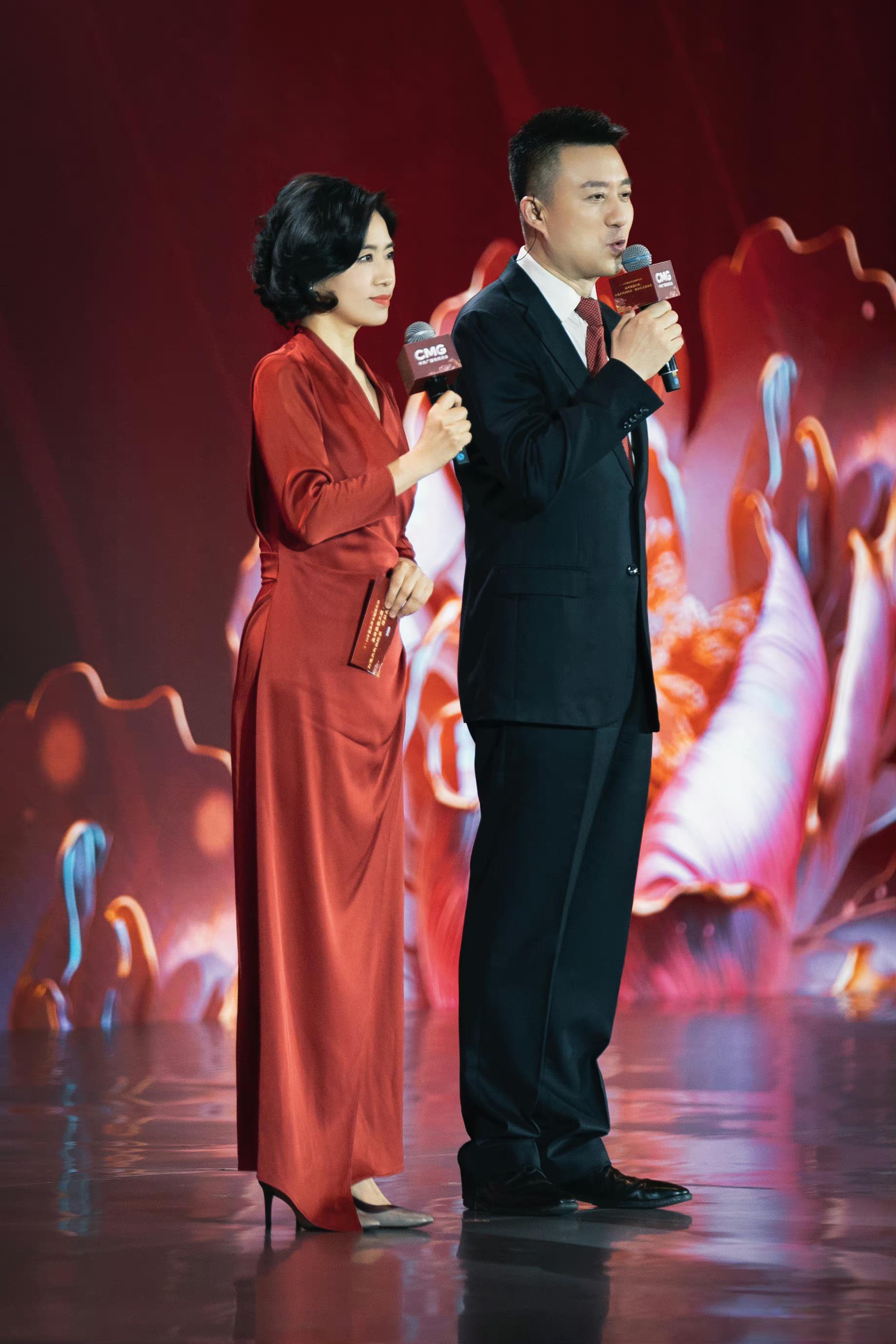 史小诺:优雅从容的背后,主持1个半钟准备三天,忙得顾上不吃饭