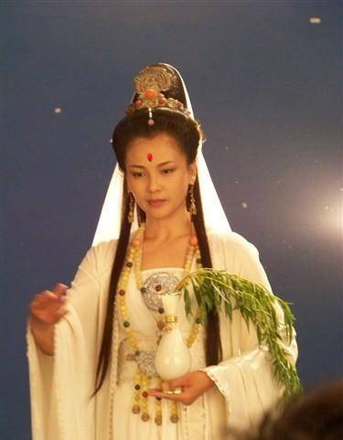 赵雅芝在退出娱乐圈最后一次饰演的角色就是观世音了.