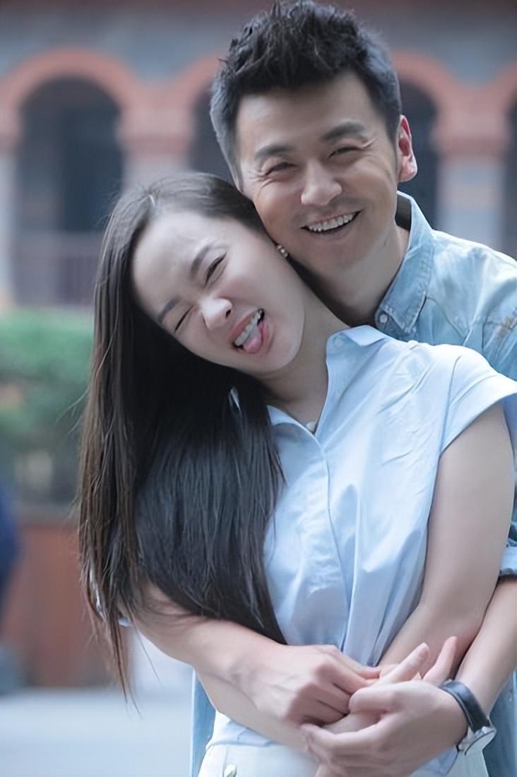 2015年,雷佳音和霍思燕一同主演了电视剧《我的媳妇是女王》.