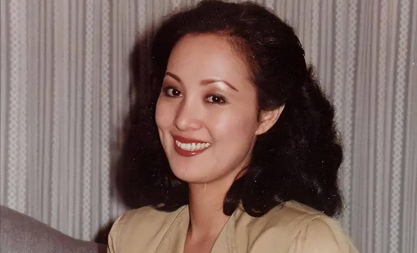 何莉莉:婚后屡遭丈夫背叛,隐忍43年,她的报复让小三苦不堪言