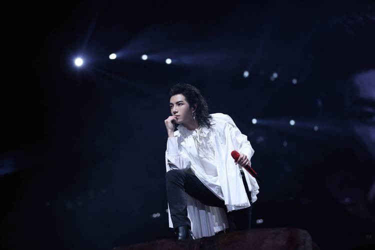 华晨宇在乐坛发展越来好,对刘欢影响有多大?