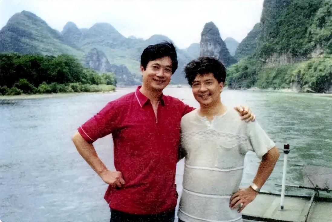 老戏骨梁波罗:妻子陪他闯过生死劫难,他白发苍苍给百岁岳母尽孝