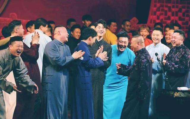 曹云金收徒有一个规矩,拒绝让徒弟叫师父,不想让德云社悲剧重演