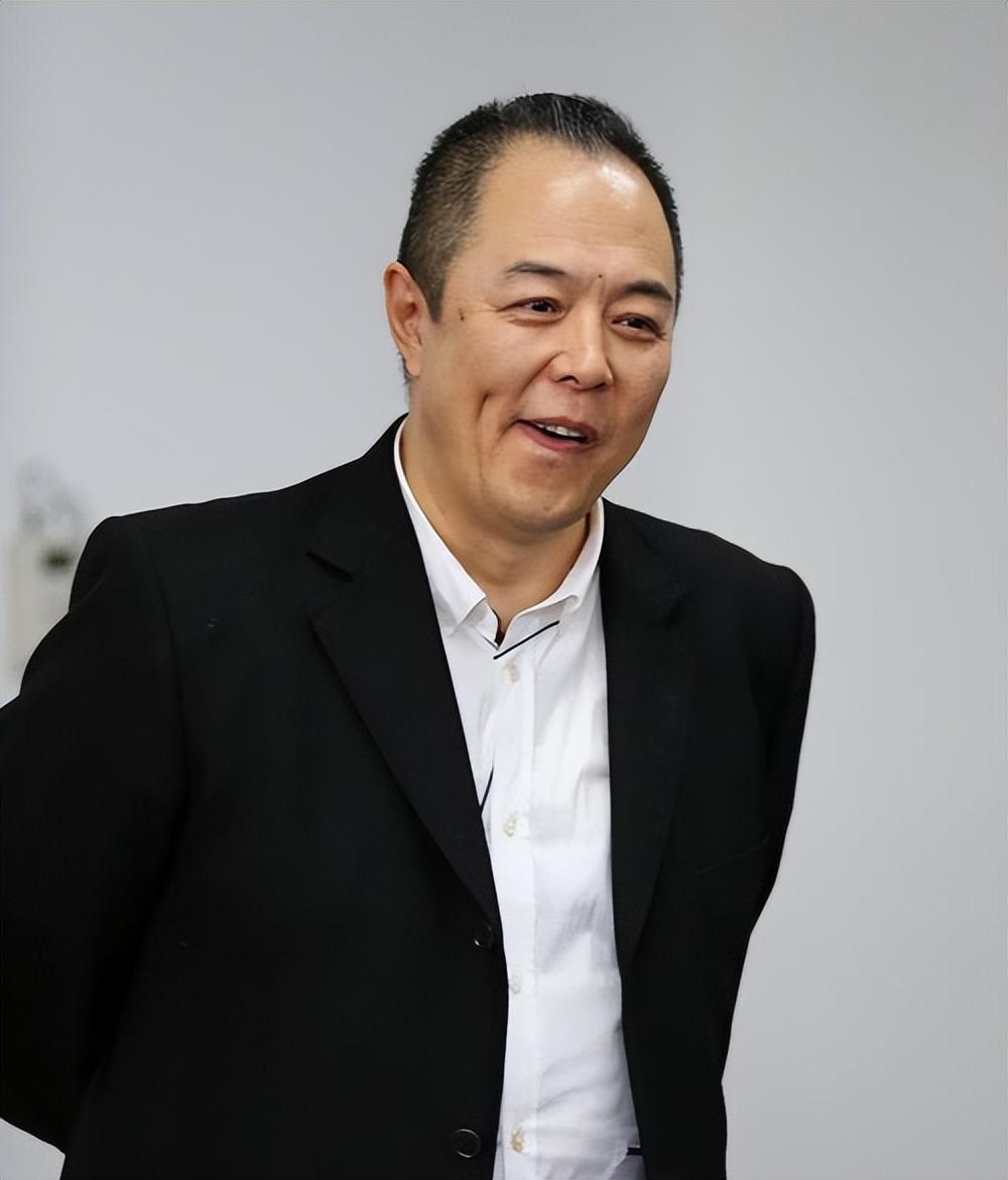 这一次,65岁张铁林,不再被世界宽容