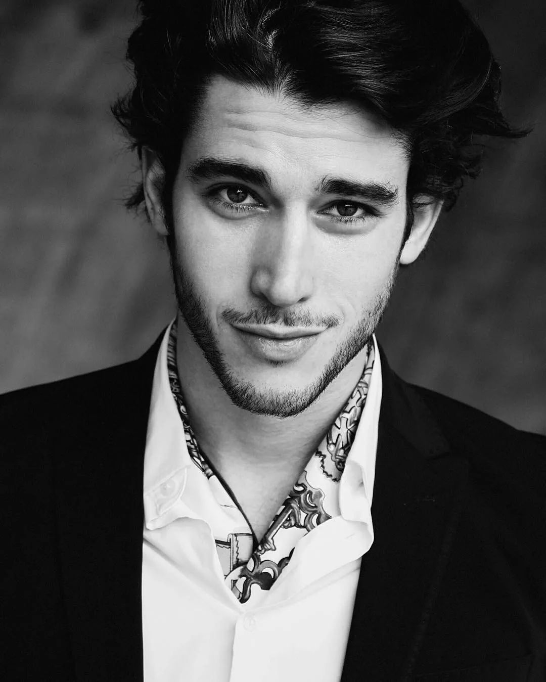 预制菜:可口的法国男模,我好喜欢他的小猫咪!