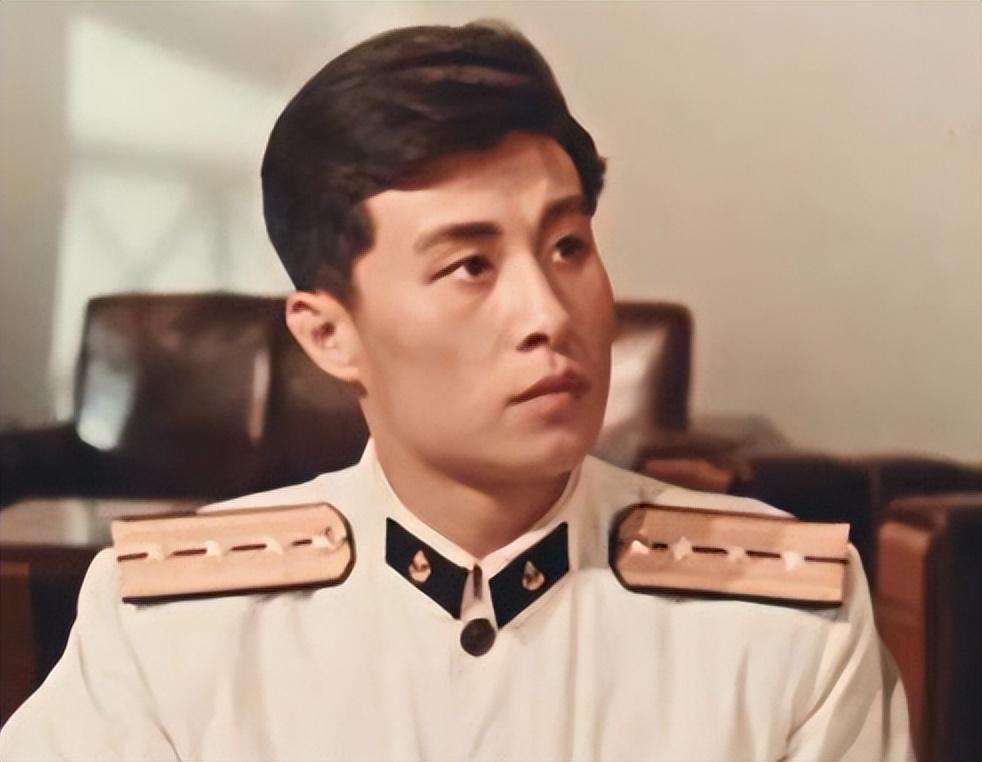 给80年代"最会演戏的男演员"排个名,达式常第三,唐国强垫底了