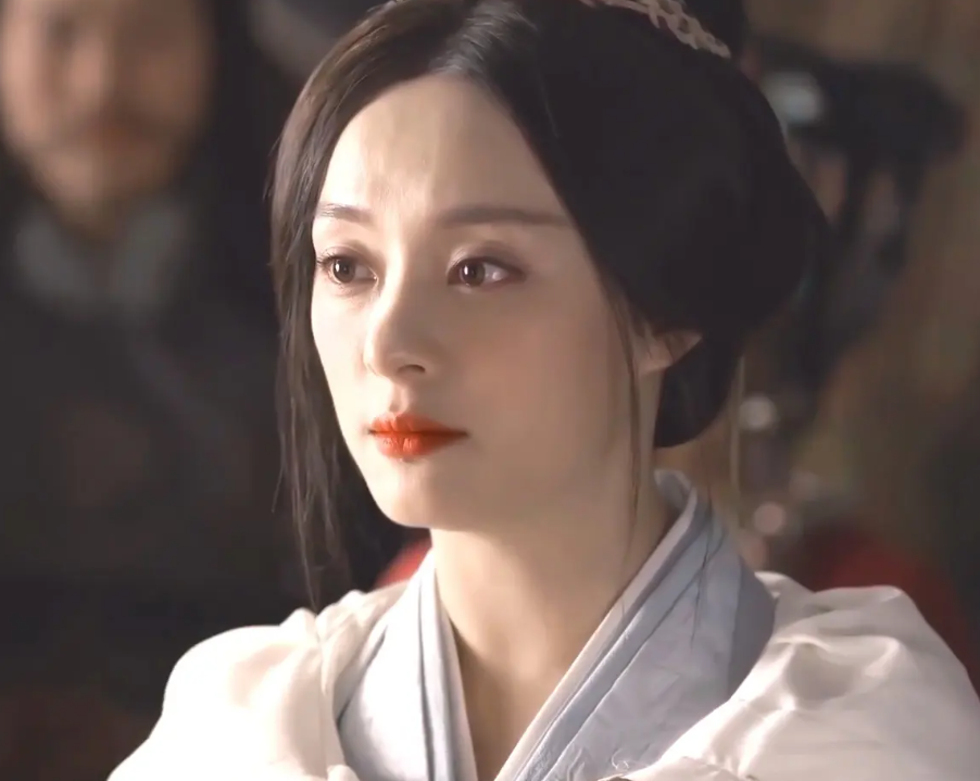 42岁孙俪被骗:用天价违约金逼孙俪拍戏,开拍后周渝民换成吴慷仁