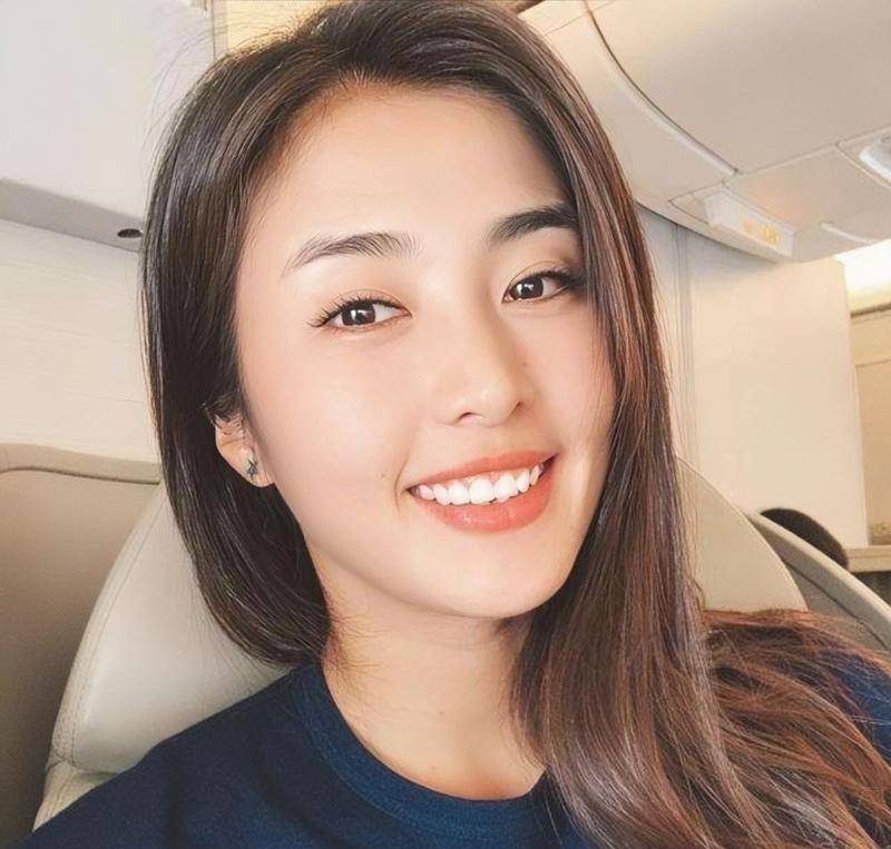 赵丽娜退役后还参加了综艺——2023年的《乘风破浪的姐姐》,她特地在