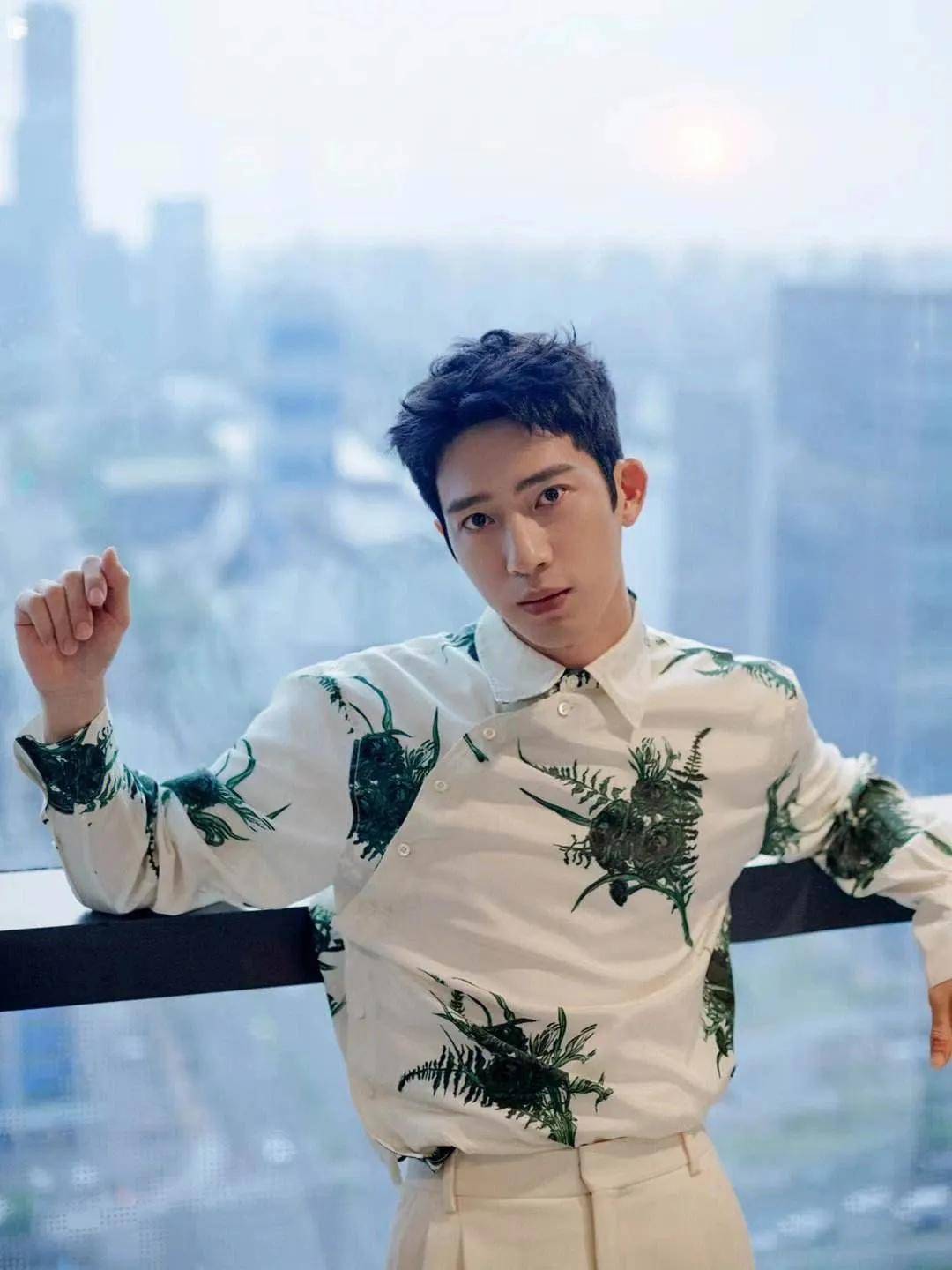 的著名播音员,主持人,蒲巴甲,吴建飞,毛方圆,张殿菲,陈泽宇变化不大