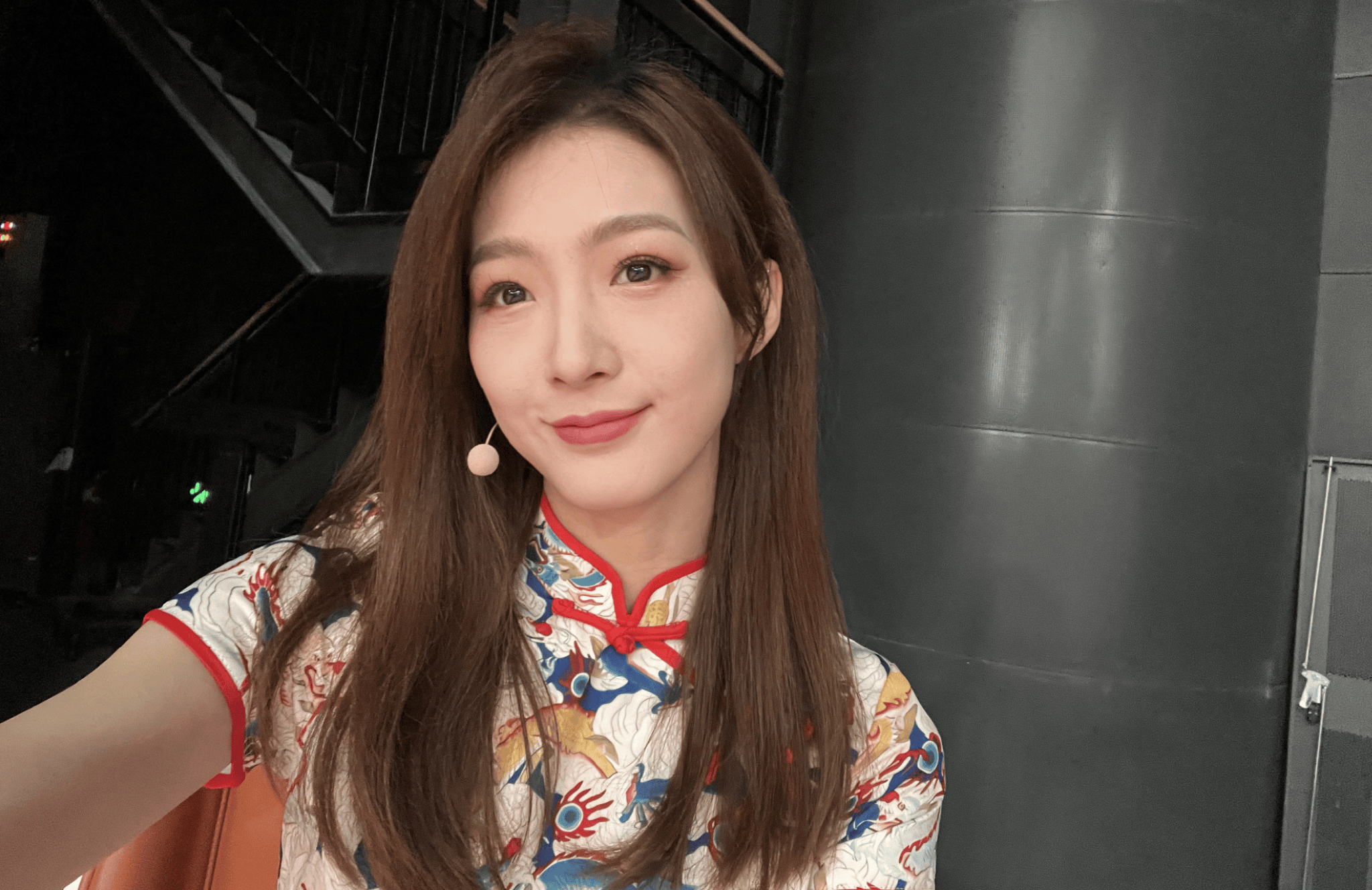 nba主播新一姐,外形酷似江疏影,172身材不输名模