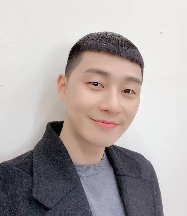 带火了"栗子头"的朴叙俊何为让人念念不忘?西装品味实在太赞!