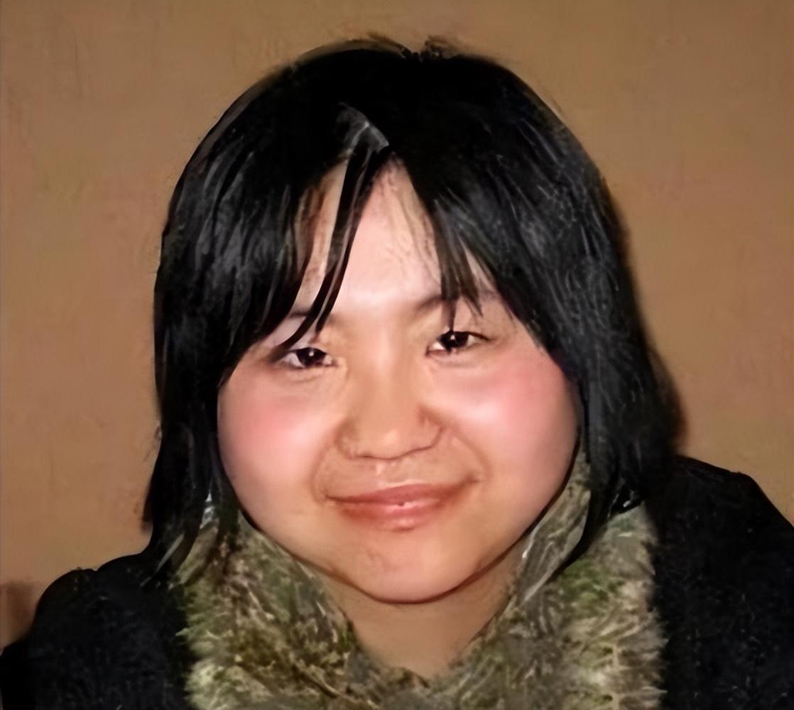 这名长相普通的中年女子其实名叫郭镶镕,是陈坤家请的保姆