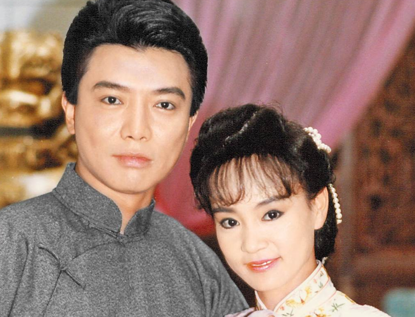 刘雪华的第二任男友张佩华是圈内人,他和刘雪华在拍摄《六个梦》期间