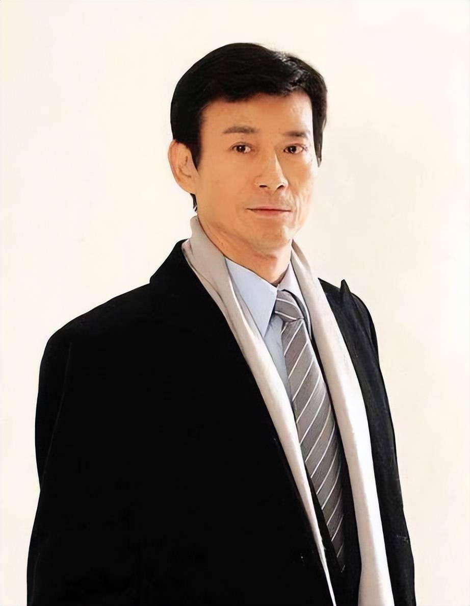 "玉面书生"郑少秋,曾陪赵雅芝看妇科,两任妻子无缝衔接