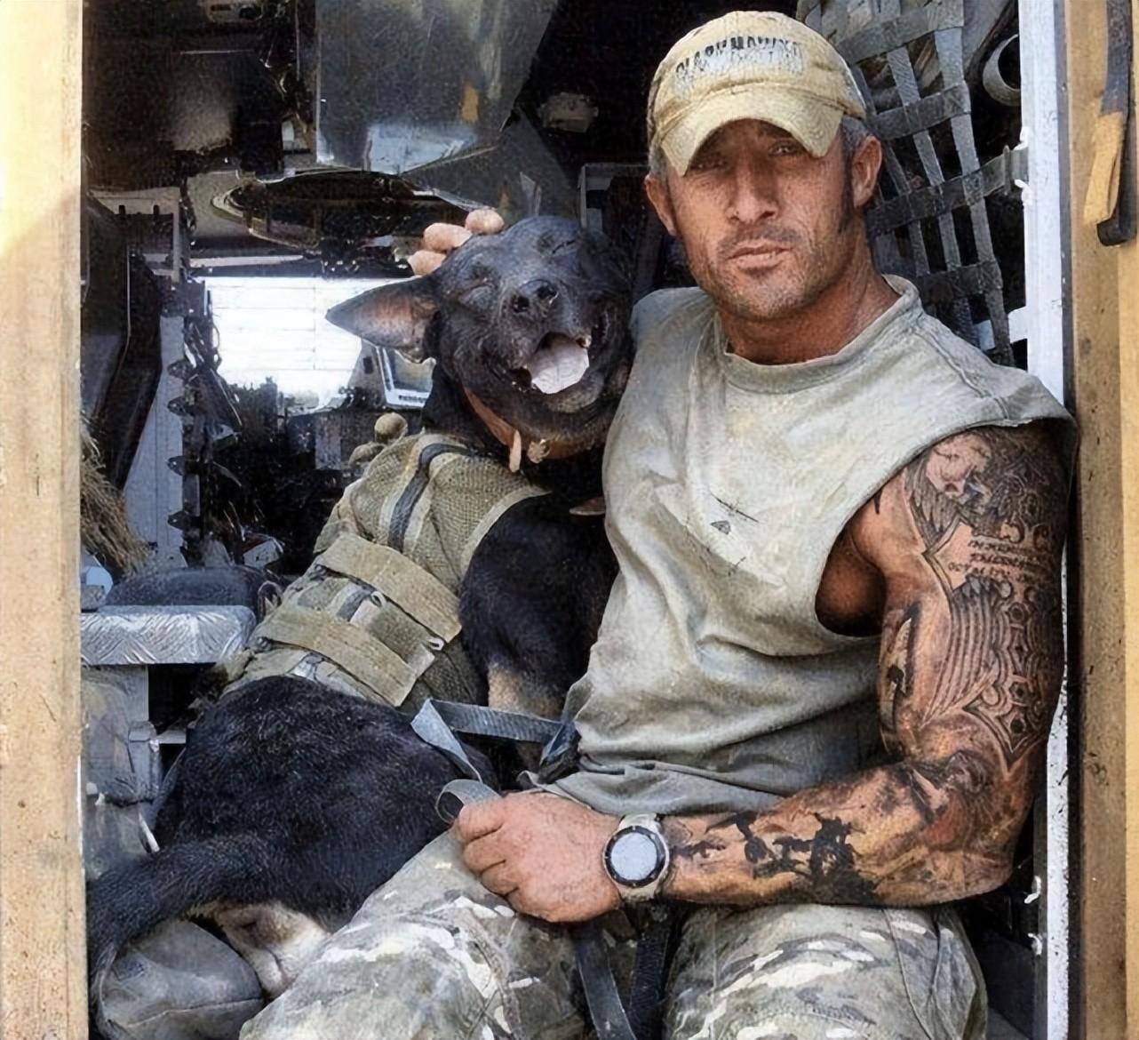 在军队,我国不接受纹身士兵,美国却恰恰相反的现象,或许也与上述因素