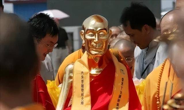 "在安徽九华山的通慧禅林发生这样一件奇事:已经圆寂三年的仁义师太居