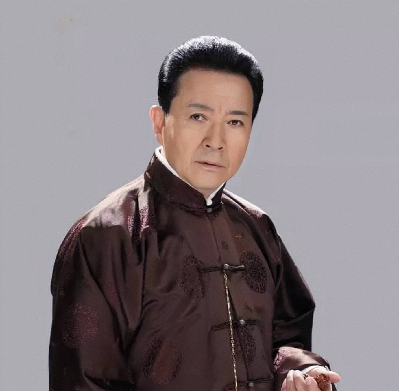 林心如,周杰,范冰冰等联合主演《还珠格格》剧中饰演福伦, 从《还珠1