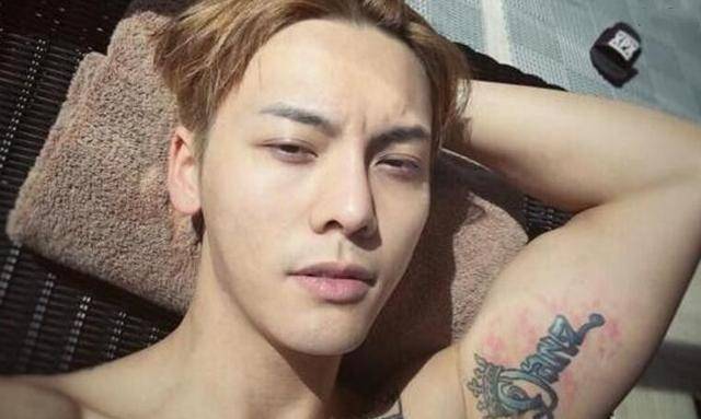 今天第一个要说的男明星就是余文乐