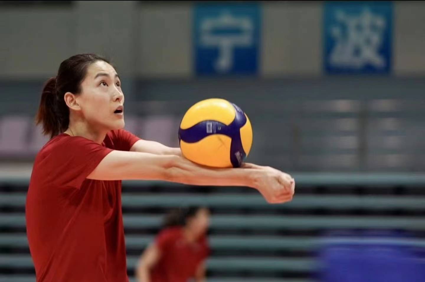 丁霞最新训练画面曝光!中国女排的二传,拥有刁琳宇 丁霞双保险